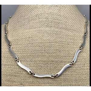 Unique 925 Sterling Silver Wavy Link Necklace
